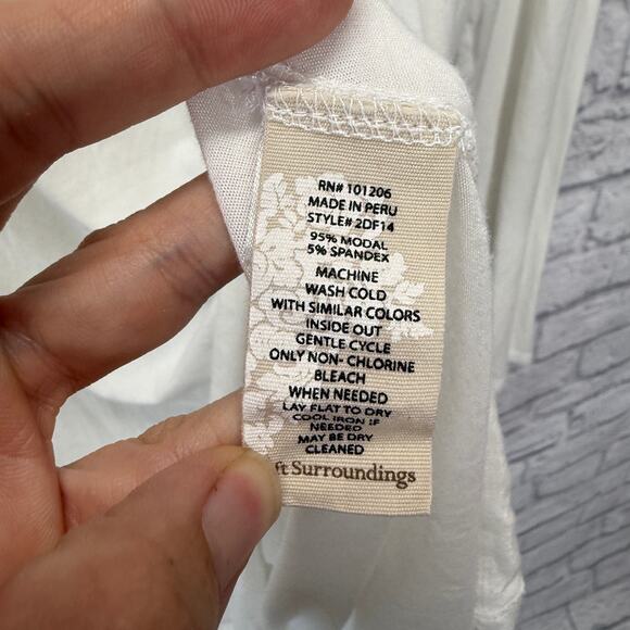 Soft Surroundings Tunic Top Size XL White V-Neck Hi-Lo Hem Long Sleeve Boho - Picture 4 of 6